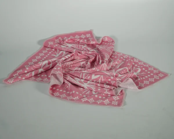 Square-shaped promotional bandana with custom logo – Textile Promos