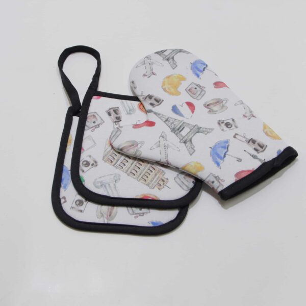 Printed oven mitt and pot holder set with travel-themed icons – Textile Promos